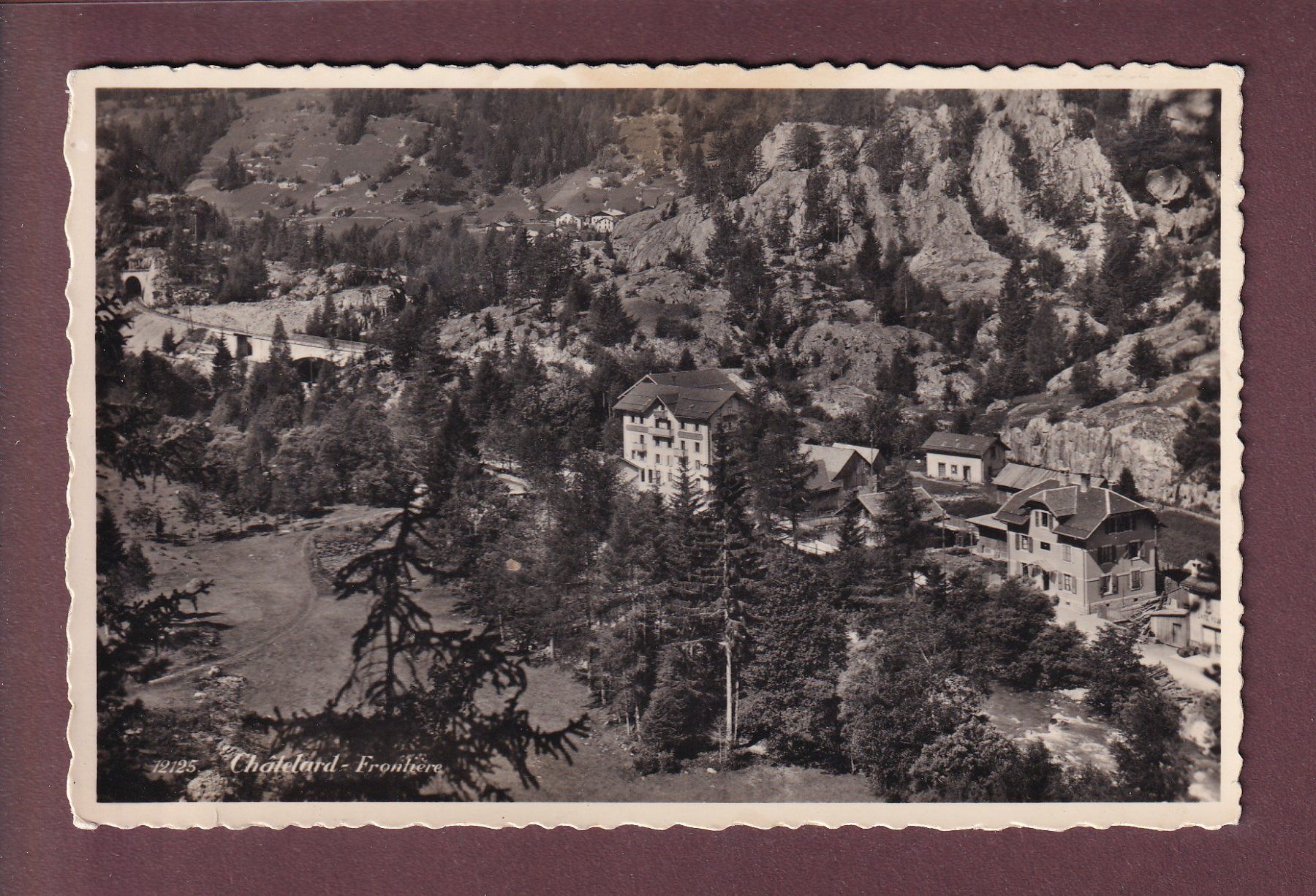 Cartes postales: CHATELARD - Frontière - 1957 – D'occasion à Pully par nicecards
