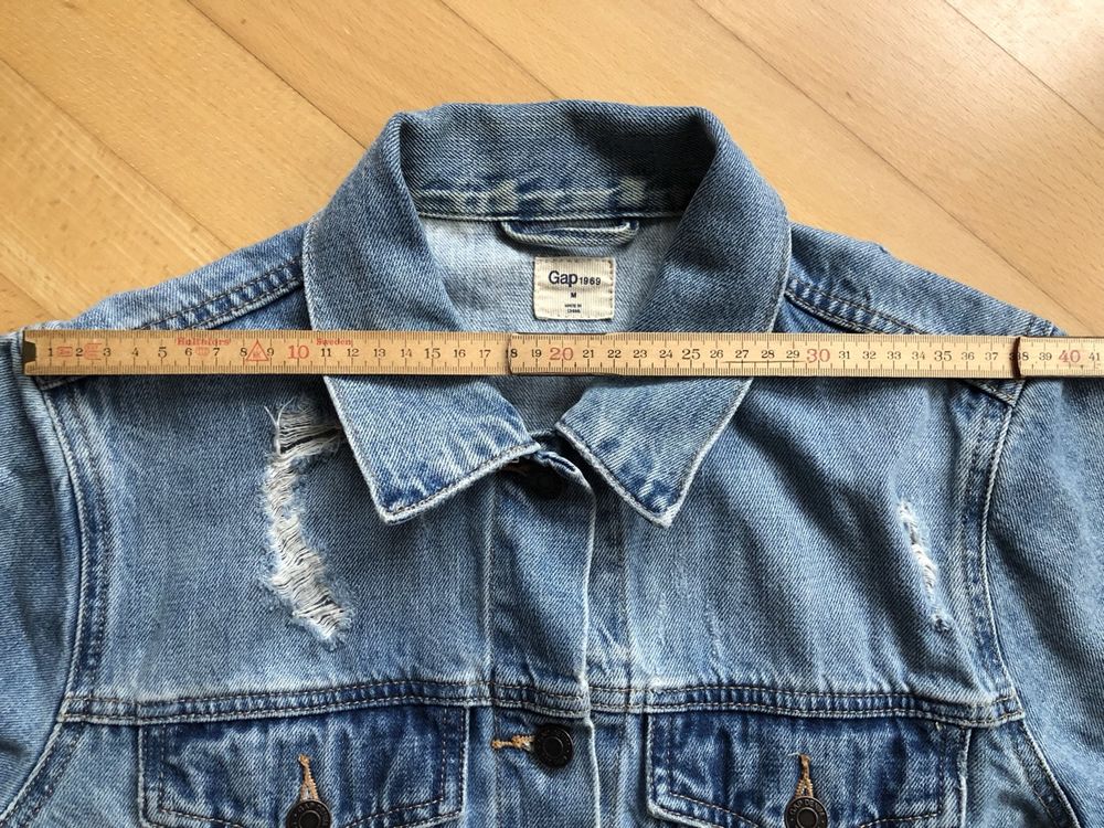 Jeansjacke Grösse M von Gap (Destroyed Look) 3
