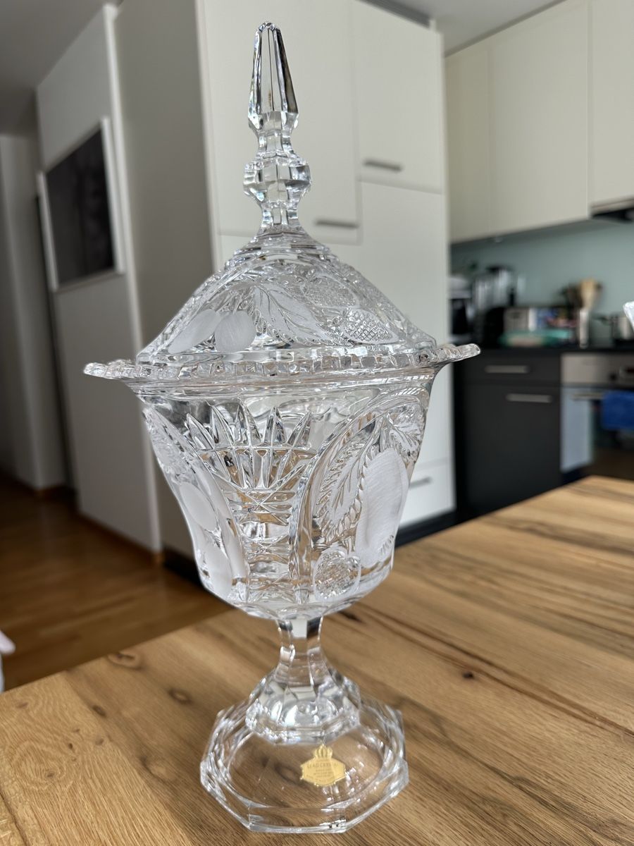 Ciotole: Grosse Vintage Bleikristall Prunkschale mit Deckel, 40 cm – Usato da Schwyz venduto da juerg1991 1