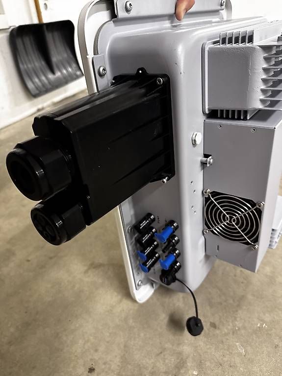 Inverter: Wechselrichter Huawei SUN2000-12KTL-M5 – Usato da Oberwil b. Büren venduto da vadi87 3
