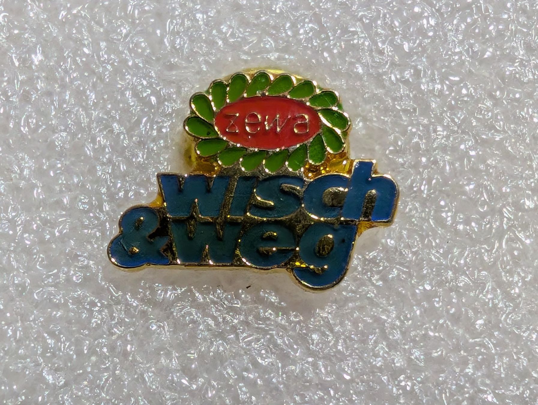 Placchette & Badge: Ansteckpin 252: Zewa – Usato da Oppligen venduto da Pin-Fall-Shop