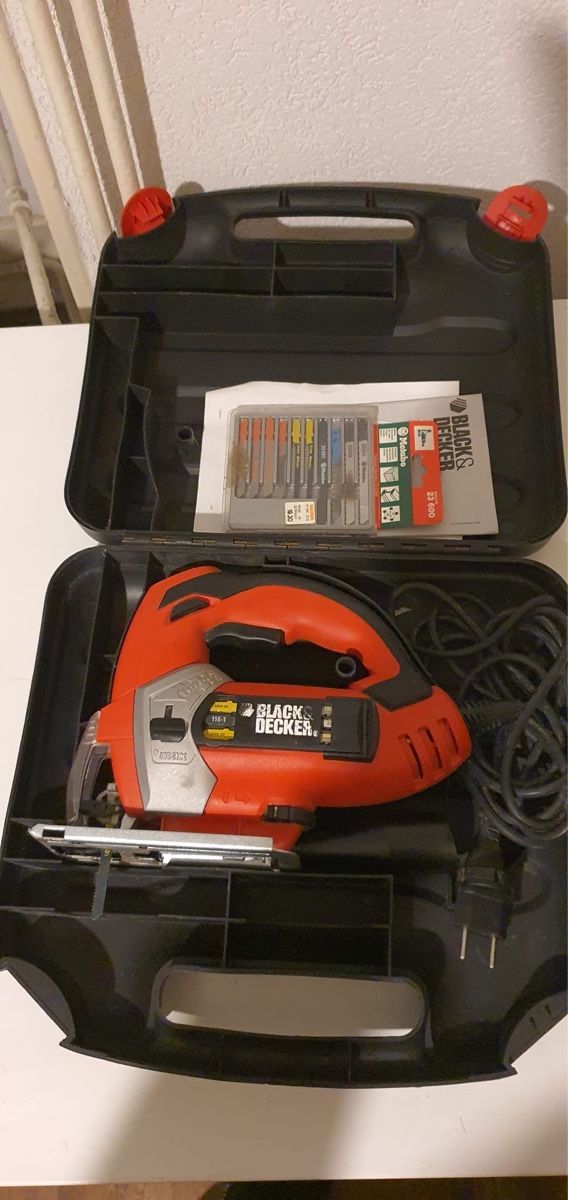 Seghe: Scie sauteuse Black & Decker – Usato da Lausanne venduto da ene_yf7n