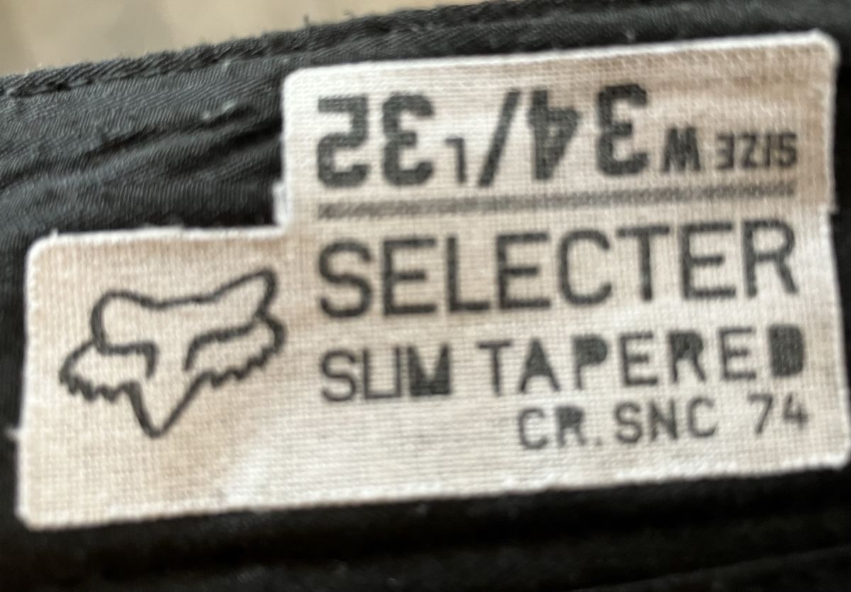 Fox Jeans: FOX Jeans Slim Tapered Grösse 34 – Usato da Dürrenroth venduto da El_fluegu 2