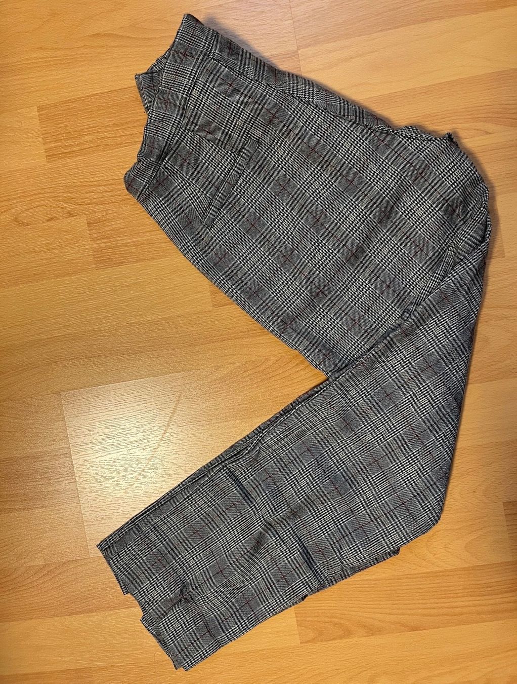 Brandy Melville Pantaloni: Karohose von Brandy Melville – Usato da Stein AG venduto da eli_2jtj 1