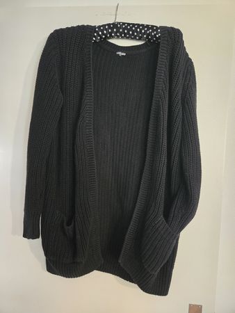 Schwarze Strickjacke, Cardigan, Gr. L, perfekt für Herbst!