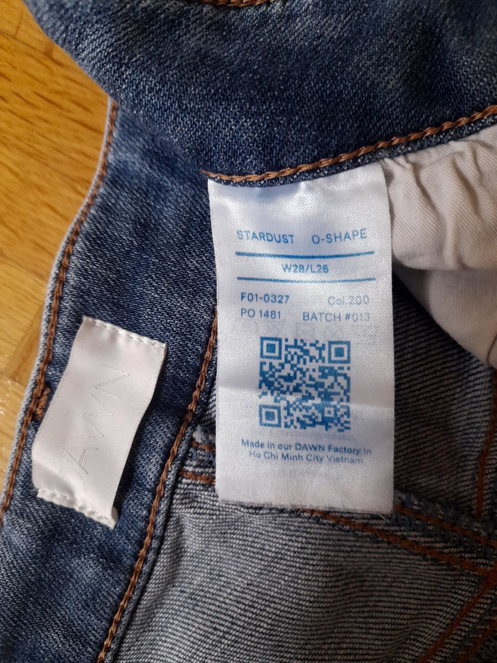 Jeans: Jeans (Dawn, W28/L26) – Usato da Luzern venduto da anni. 2