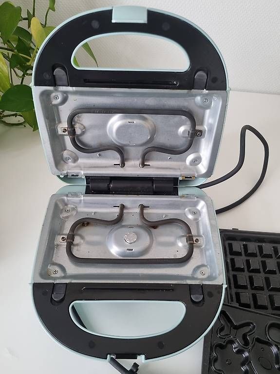 SilverCrest Elettrodomestici da cucina: Silvercrest Waffeleisen mit Wechselplatten – Usato da Basel venduto da cmattich 1