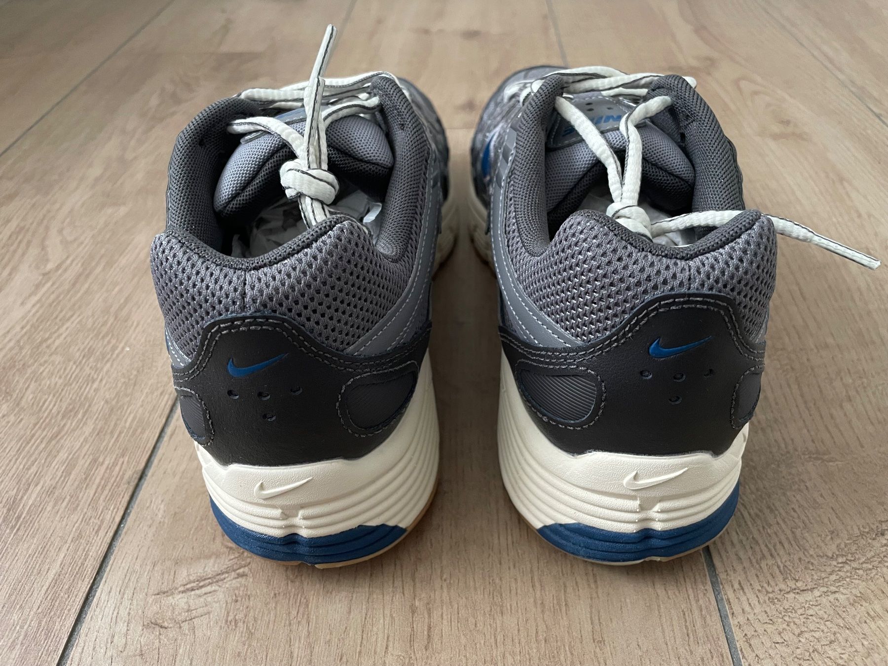 Nike Scarpe da uomo: Nike P-6000 Gr. 44 NEU – Nuovo e nell'imballaggio originale da Waltenschwil venduto da hansnine 3