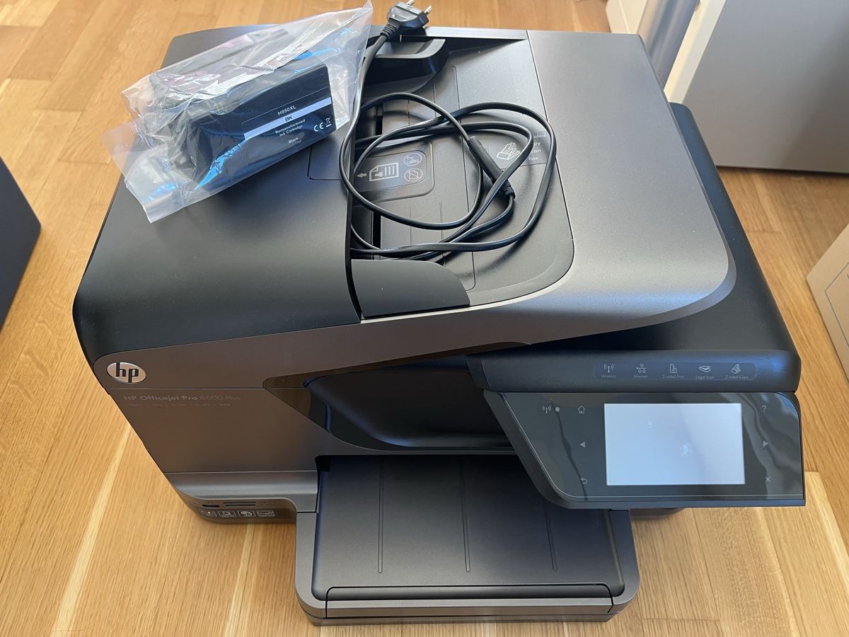 Hewlett Packard Stampanti: Tintenstrahldrucker HP Officejet Pro 8600 Plus – Difettoso da St. Urban venduto da imey