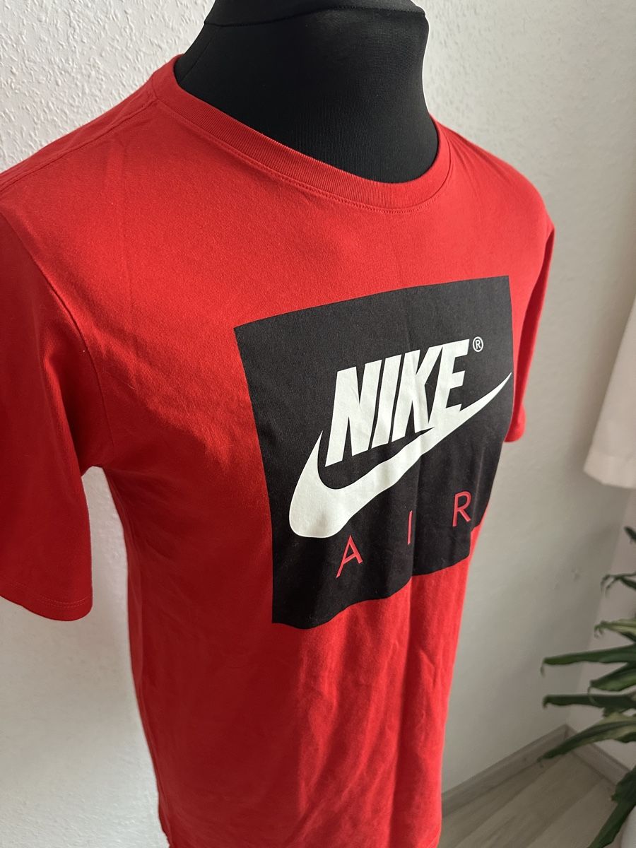 Nike T-shirts: Nike Tshirt – Neuf (Voir description) à Luzern par muh_22qq 3