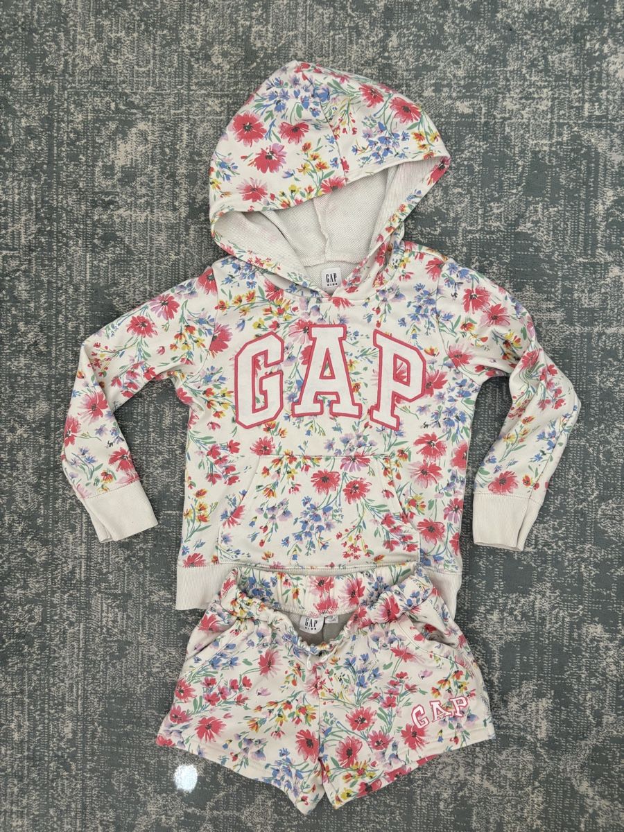 Gap Lotti & Set di vestiti: Ensemble GAP enfant – Usato da lausanne venduto da cat_q9l6