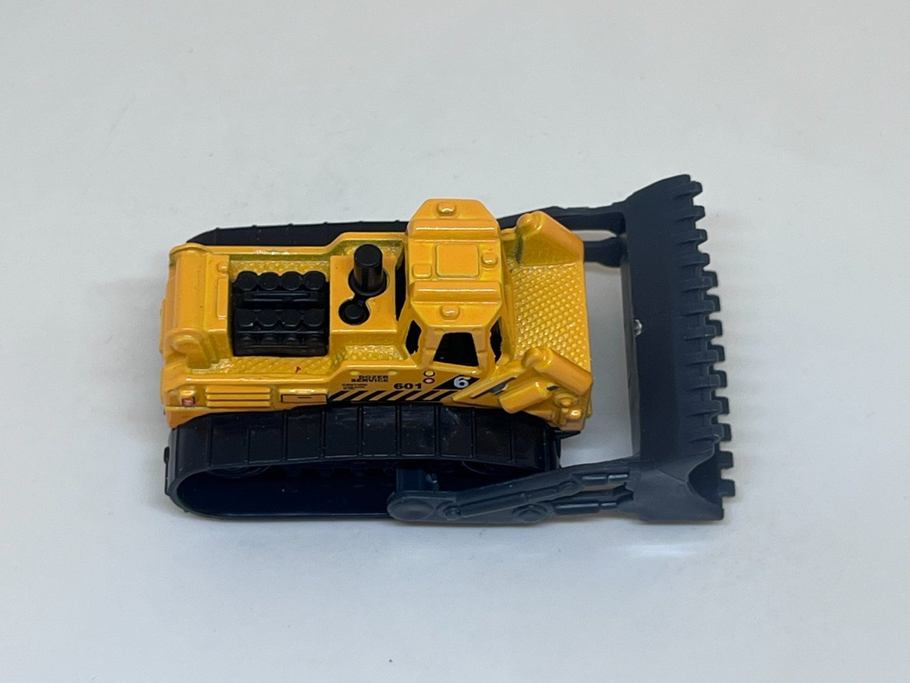 Matchbox Modellini d'auto: Matchbox Bulldozer #553 – Usato da Wildegg venduto da LaaBoutique 1