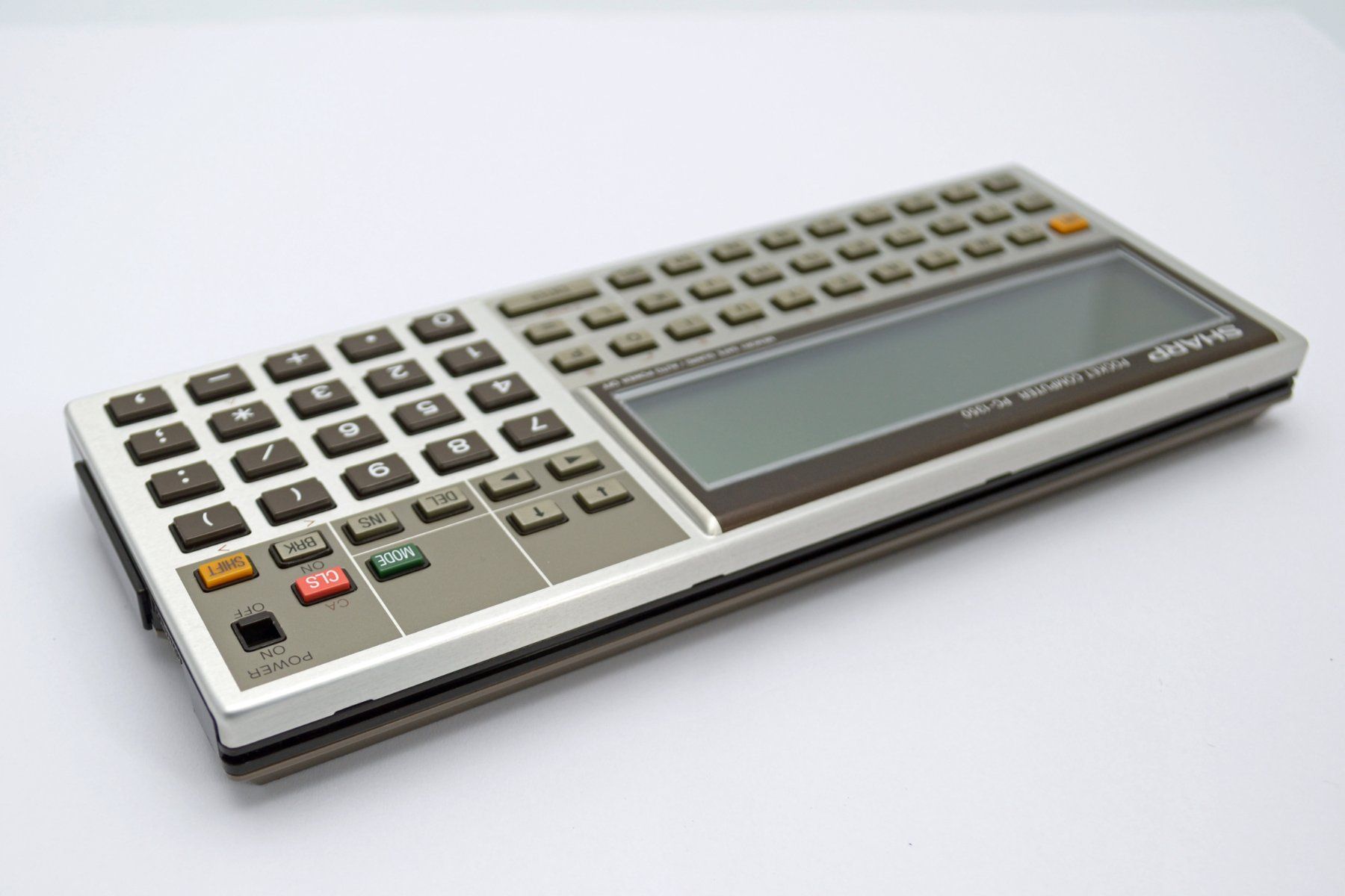 PC: Sharp PC-1350 Pocket Computer - inkl. RAM Card und Koffer – Usato da Winkel venduto da m_classic 6