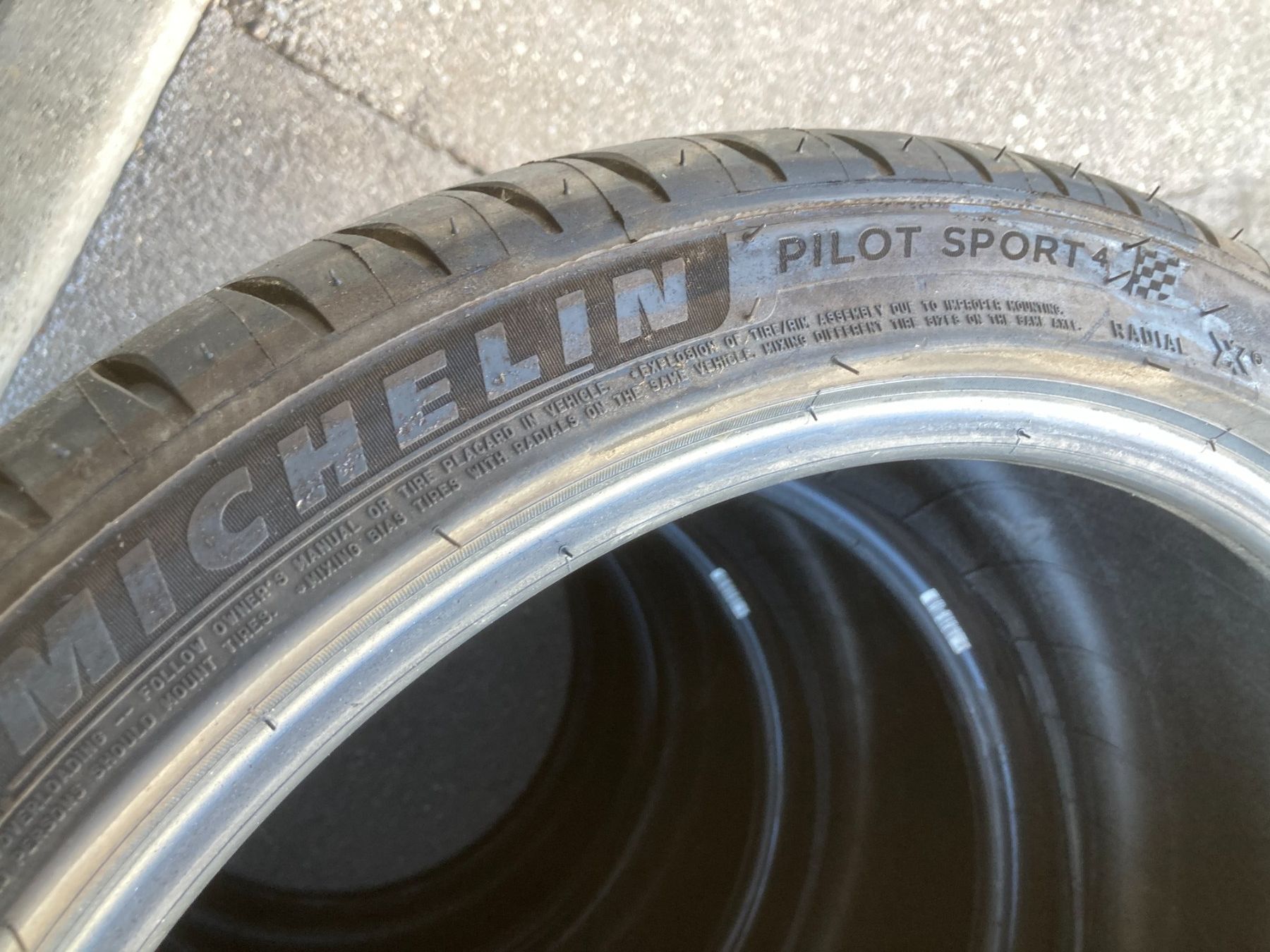 Michelin Pneumatici & Ruote complete: 225/40R18 Michelin Sommerpneu – Usato da Cham venduto da Cham6332 3