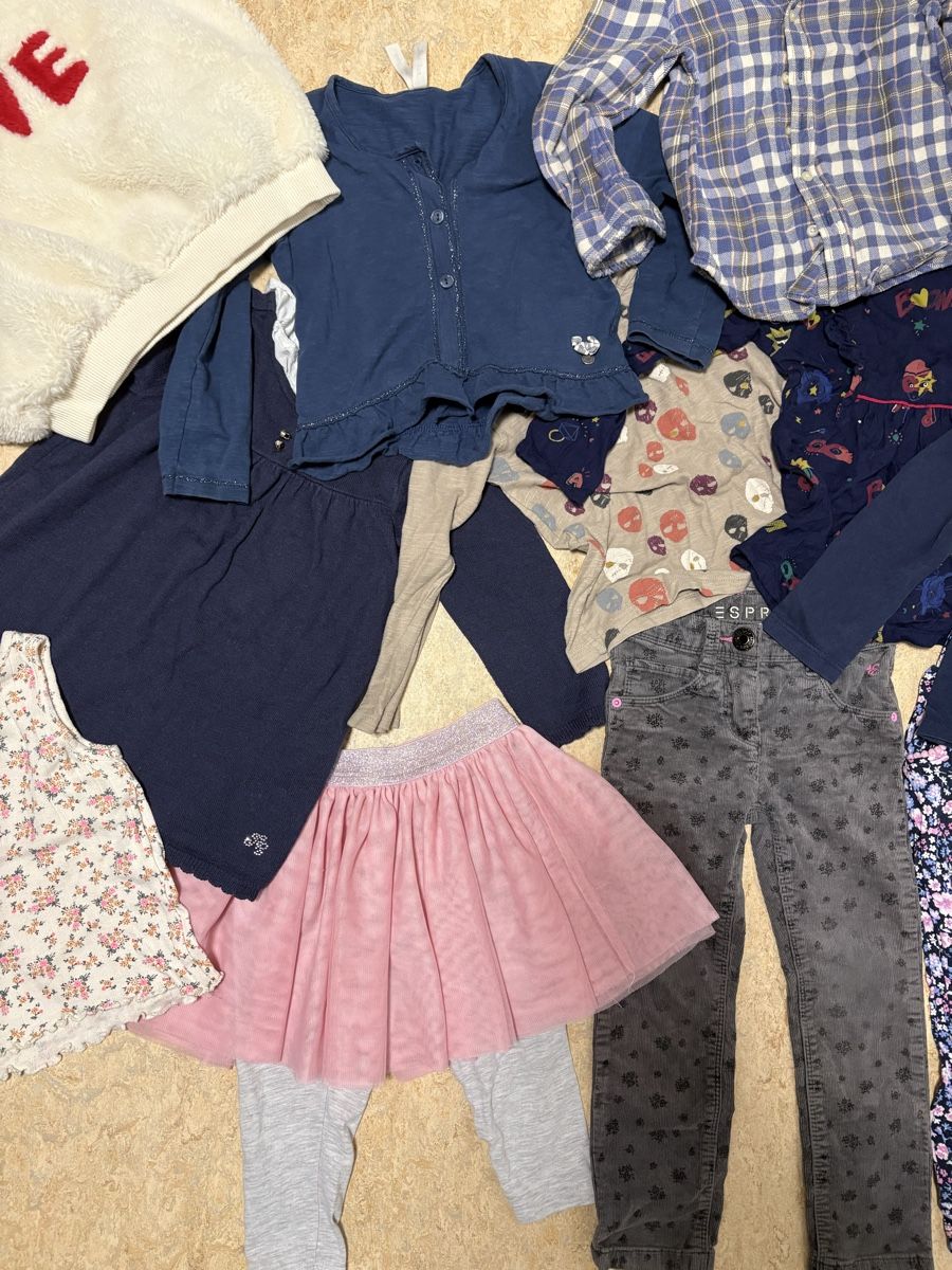 Lotti & Set di vestiti: Kleiderpaket Mädchen Gr.98 – Usato da Pfungen venduto da I18-E24 2