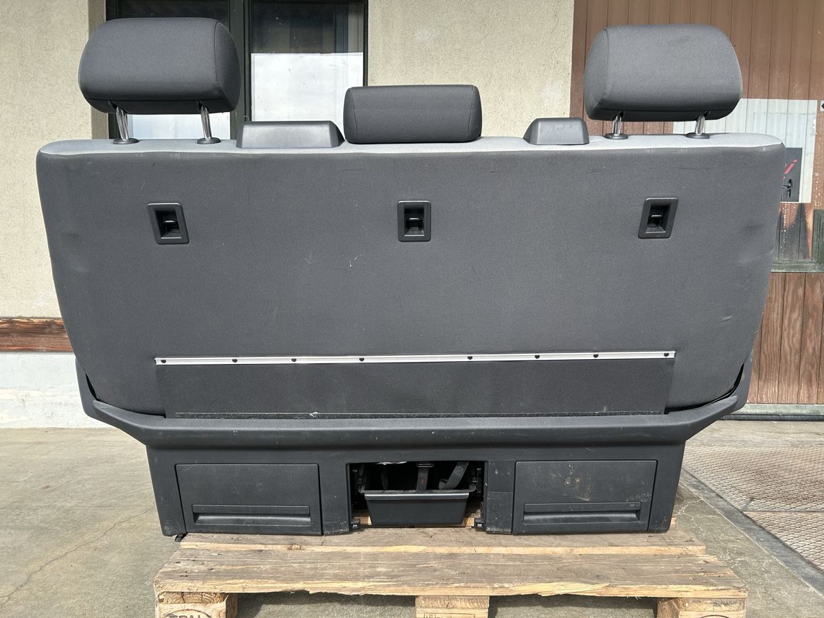 Volkswagen Tutti pezzi di ricambio auto: Sitzbank VW T6 – Usato da Müntschemier venduto da tom_sv68 1