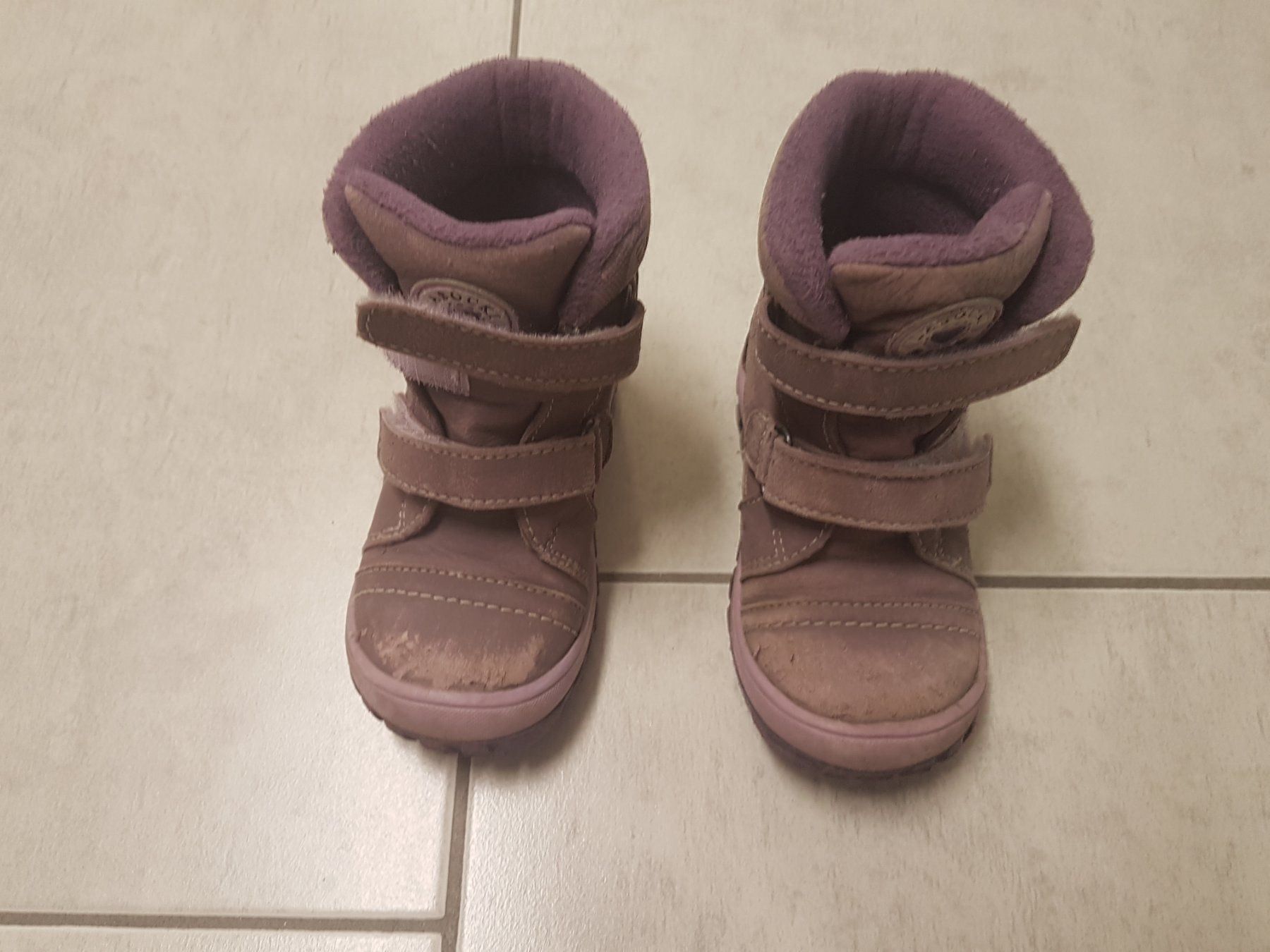 Scarpe per ragazze: 4er-Set: Mädchen-Schuhe und Socken Grösse 23 mit Extra – Usato da Lachen SZ venduto da allesweg78 4