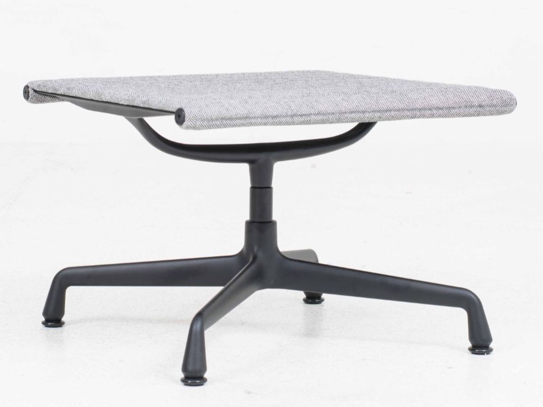 Vitra Sgabelli: Vitra EA 125 Ottoman / Hocker von Charles & Ray Eames - Grau – Usato da Zürich venduto da STUZH38