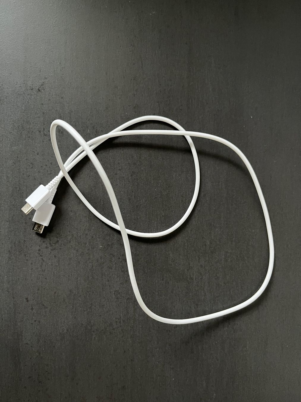 Cavi: Câble blanc de 100 cm USB-C vers USB-C – Nuovo (secondo la descrizione) da Chavornay venduto da HDesH 1