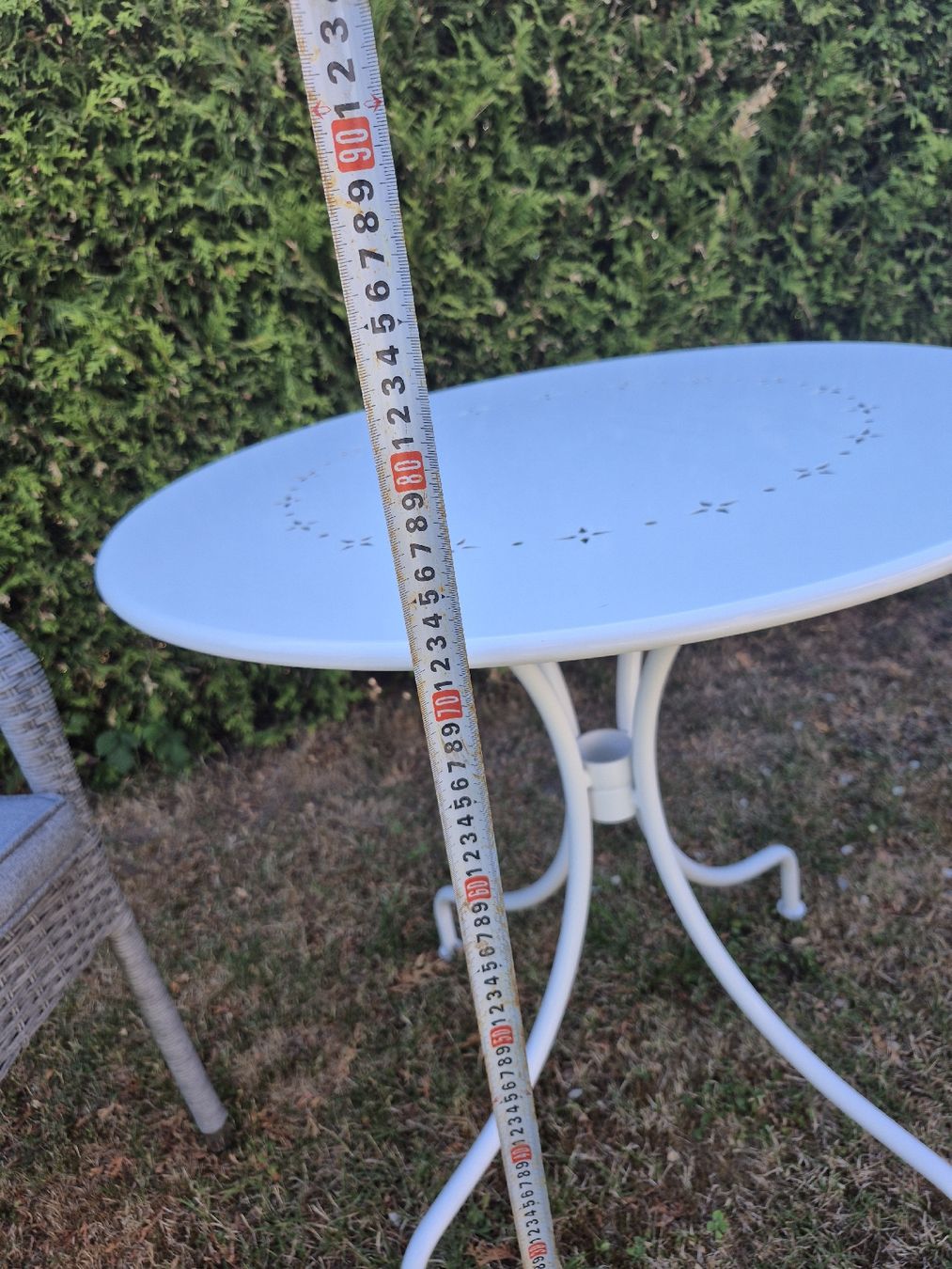 Set di tavolo e panche: Gartentisch – Usato da Winterthur venduto da Lumi11 7