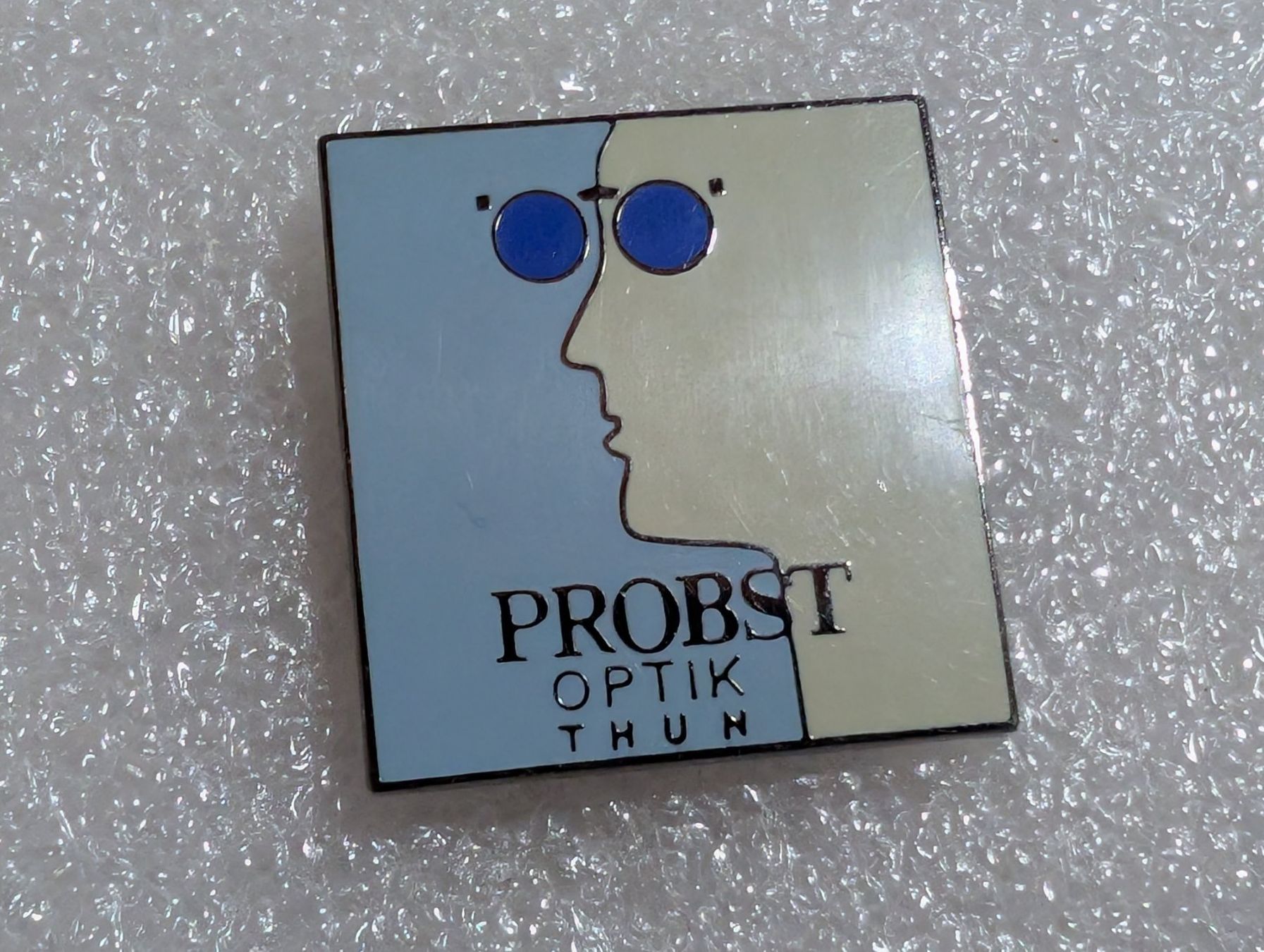Plaquettes & Badges: Ansteckpin 251: Probst Optik – D'occasion à Oppligen par Pin-Fall-Shop