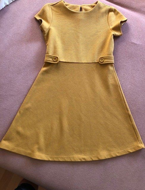 C&A Vestiti & Gonne: Robe moutarde 134 chic et tendance – Nuovo (secondo la descrizione) da Aigle venduto da Tchamille 1
