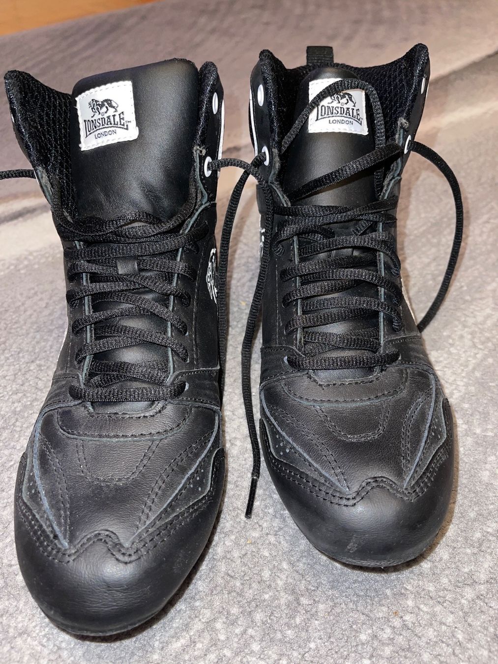 Scarpe da donna: Lonsdale London Gr 38,5 – Usato da St. Gallen venduto da StyleAndMore23