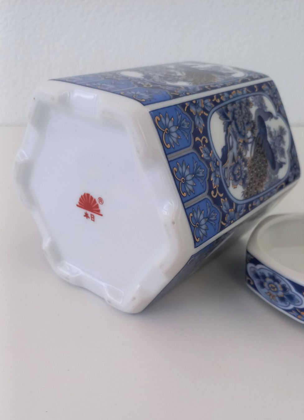 Vasi & Recipienti: Sechseckige Vorratsdose mit Deckel, Japan – Usato da Bévilard venduto da Orscha 3