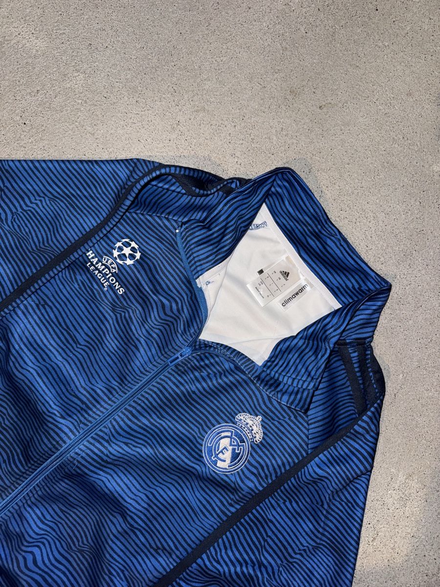Giacche: vintage adidas real madrid trackjacket blue  – Usato da Oberhofen Thun'see venduto da 61archive 4
