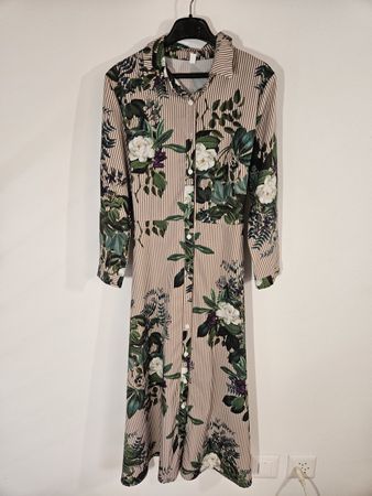 Blümchen Hemdkleid, Grösse M, neuwertig!