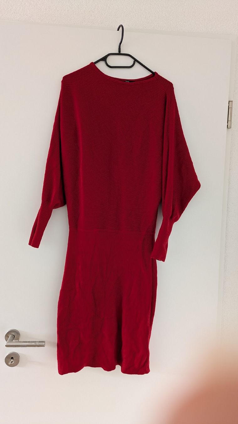 Vestiti: Zero Strickkleid, Gr. 38, rot – Nuovo (secondo la descrizione) da Frauenfeld venduto da Rosa_Malia