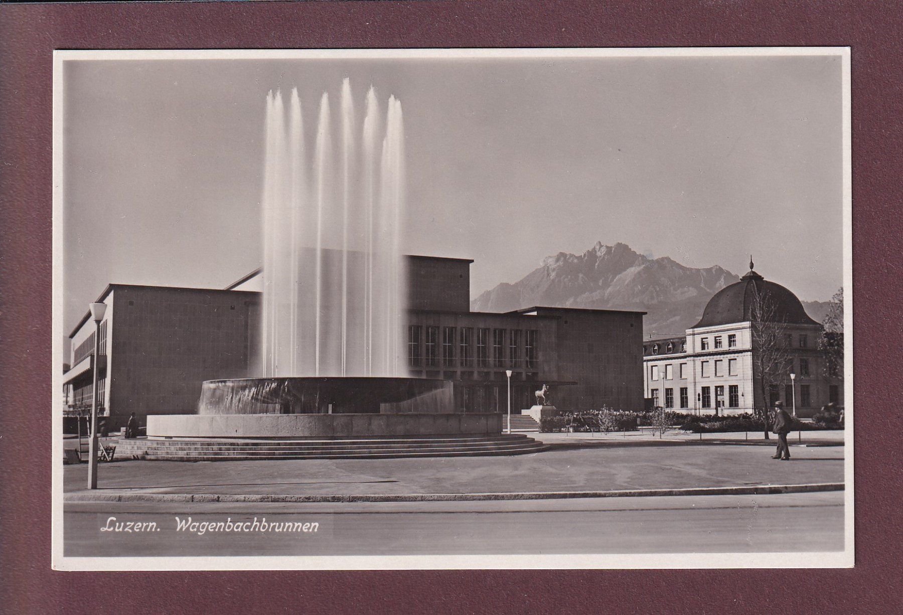 Cartoline postali: LUZERN - Wagenbachbrunnen – Usato da Pully venduto da nicecards