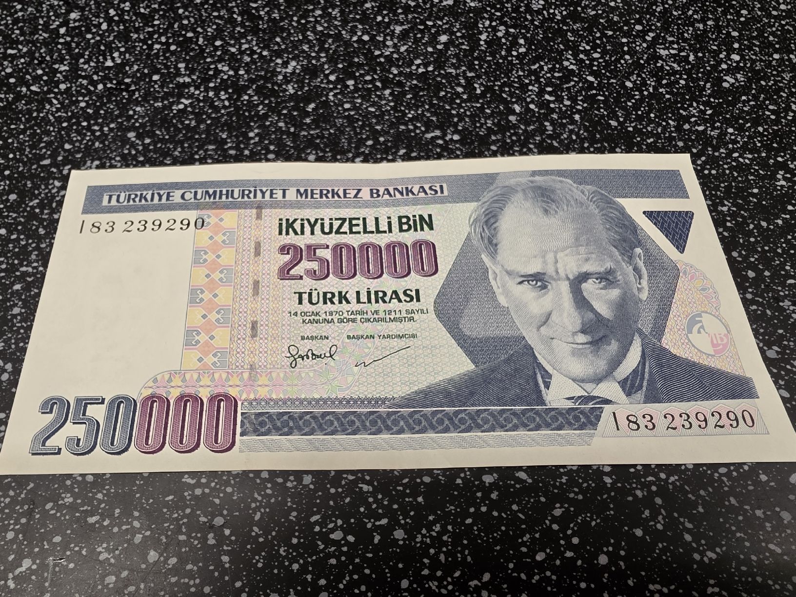 Banconote: 250000 Türk Lirasi  – Nuovo e nell'imballaggio originale da Herisau venduto da Antiques.AR