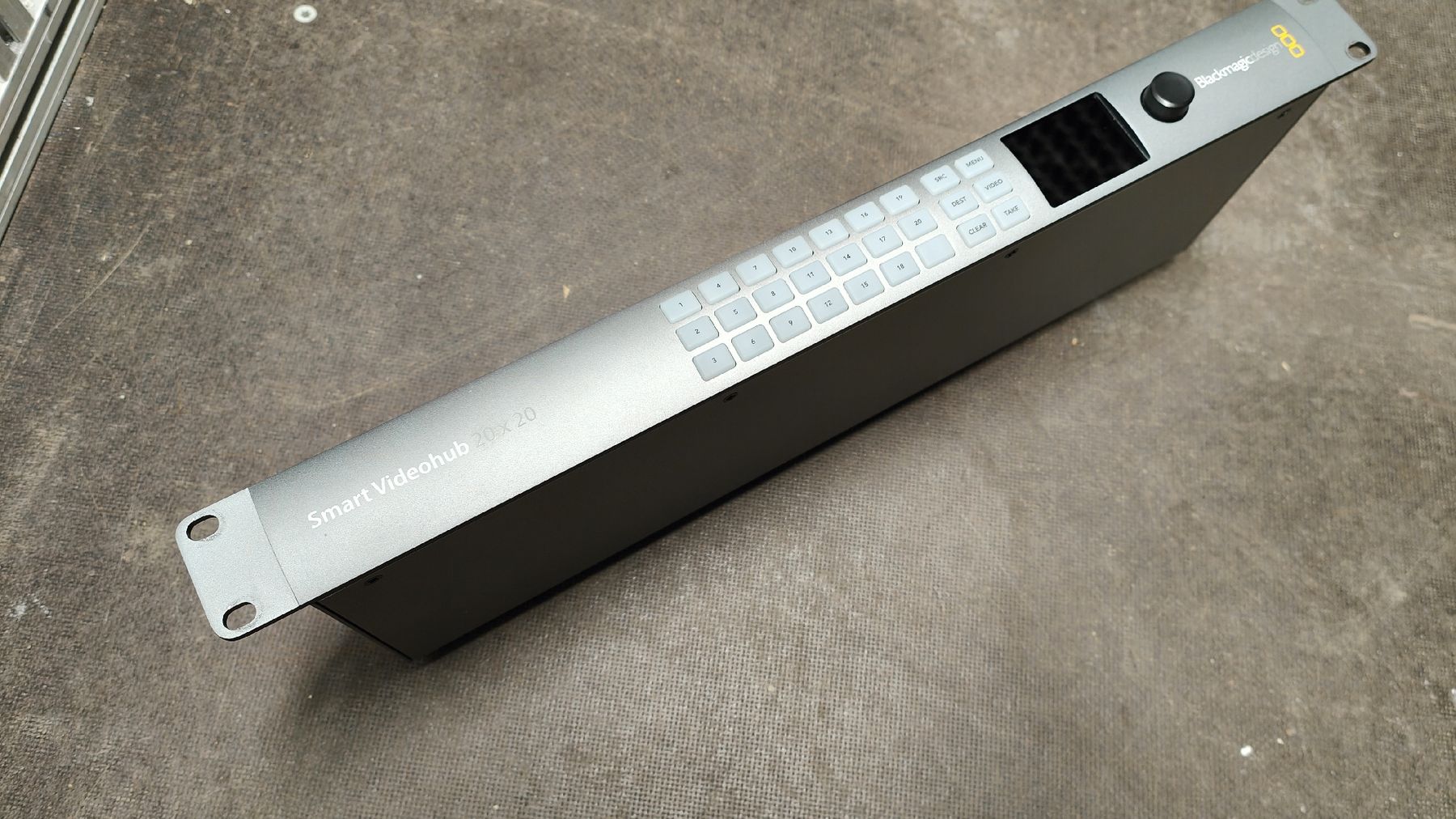 Blackmagic Console di mixaggio: Blackmagic Videohub 20x20 – Usato da Steffisburg venduto da huci3600 1