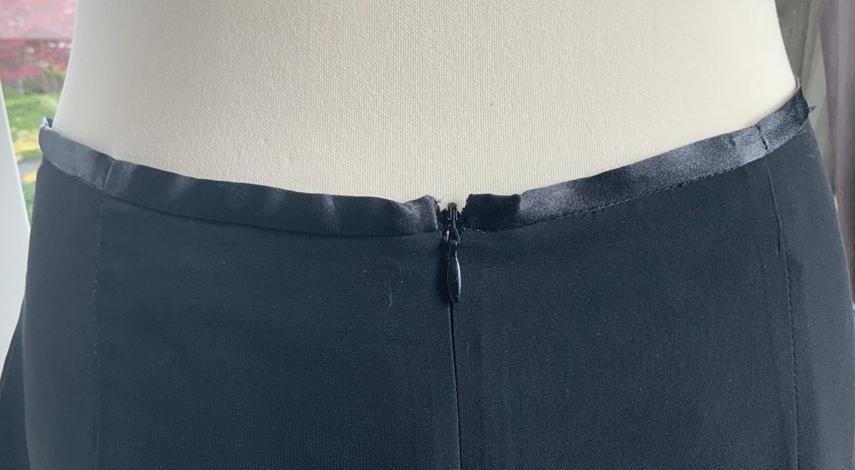 Gonne: Black Straight Cocktail Skirt – Nuovo (secondo la descrizione) da Zollikon venduto da getridofitnow 2