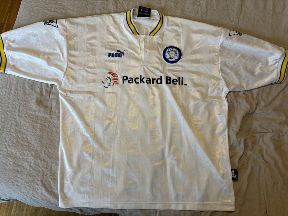Puma Canottiere & Pantaloni: Leeds n9 maillot – Usato da Le Grand-Saconnex venduto da focamix