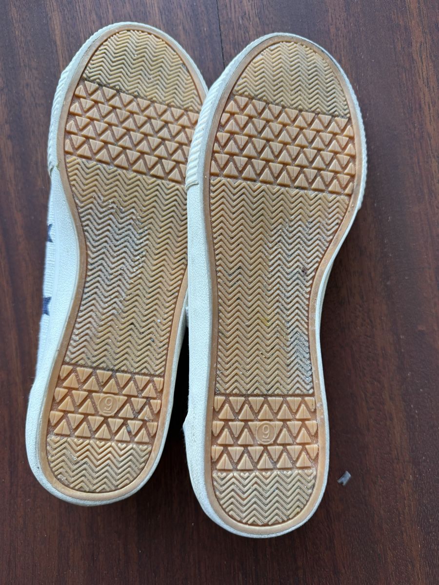 Scarpe da donna: Turnschuh mit Sterne – Usato da Küsnacht ZH venduto da Bpn18 1