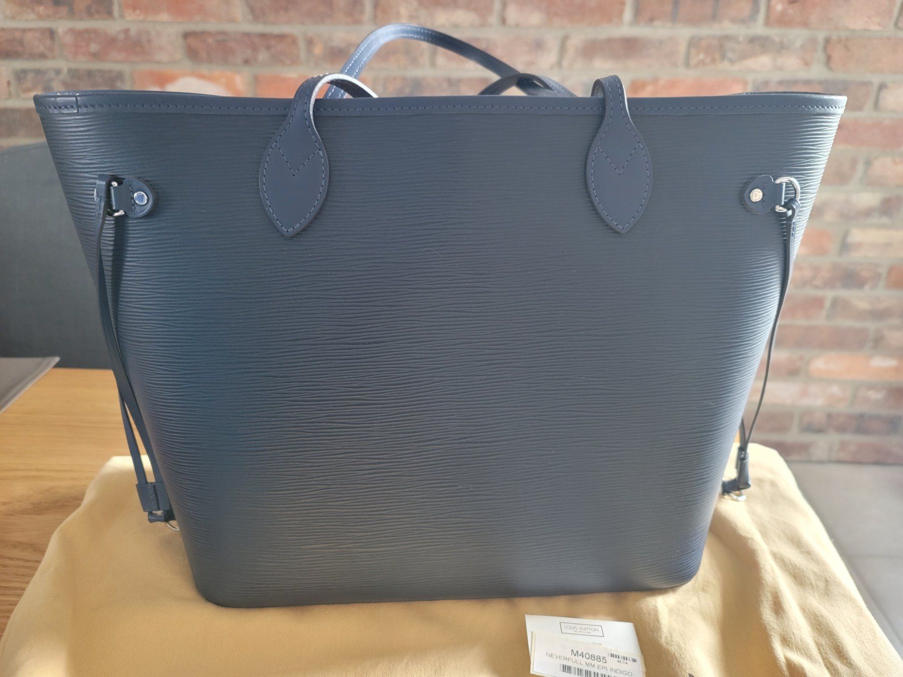 Louis Vuitton Borse da donna: Louis Vuitton Neverfull Epi Indigo – Usato da Neuendorf venduto da fiestashorty84 1