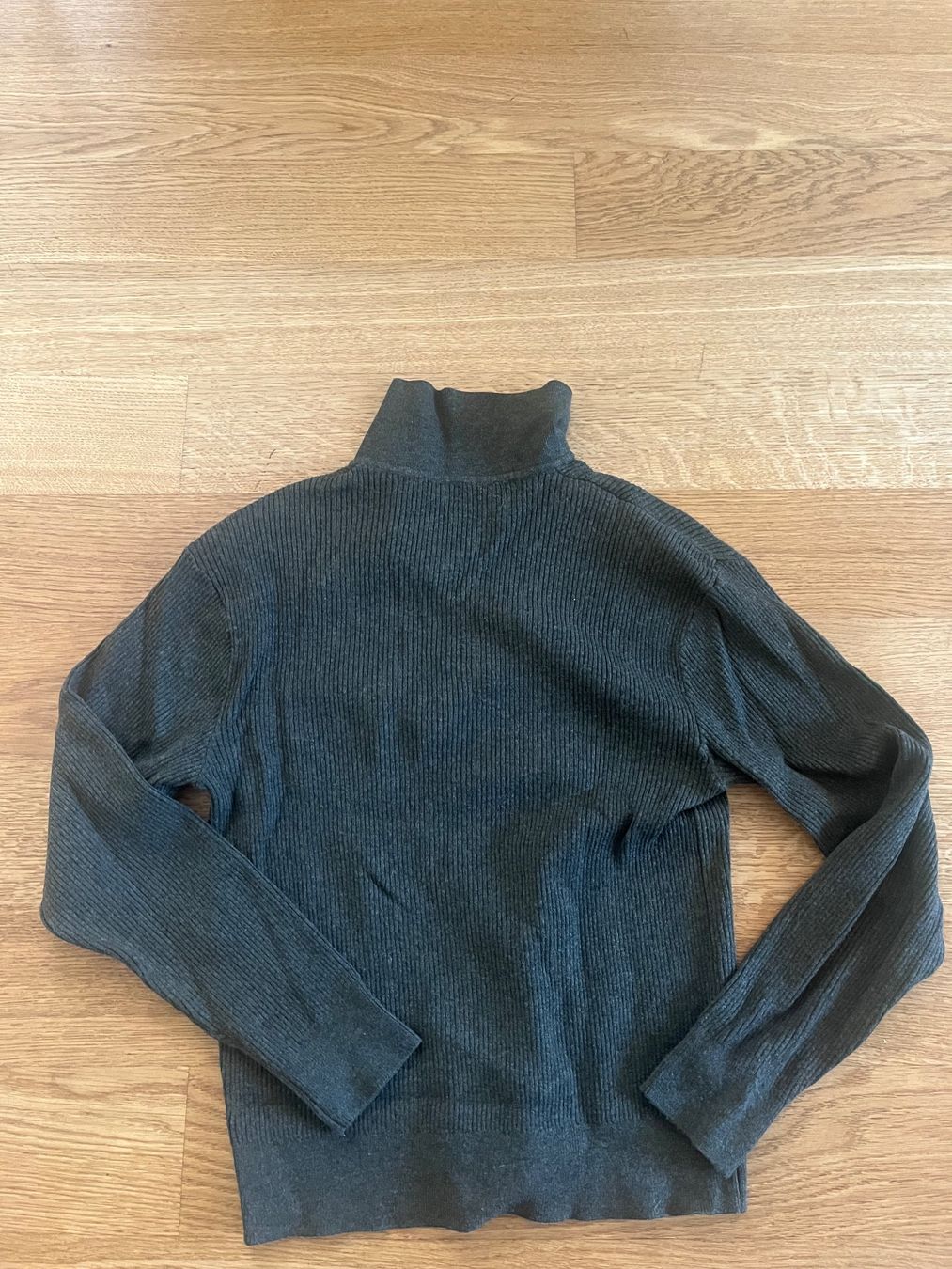 Uniqlo Maglioni & Felpe: Schöner Pullover von Uniqlo Gr. XS – Usato da Kehrsatz venduto da maus2405 2