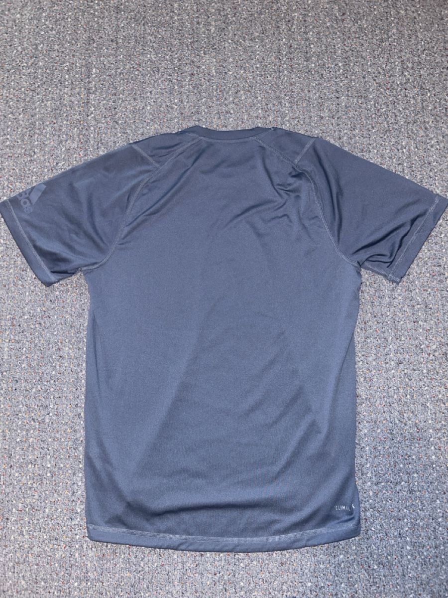 Adidas Camicie, T-shirt & Polo: Sportshirt – Nuovo (secondo la descrizione) da Oberwil (Dägerlen) venduto da Pascal17 1