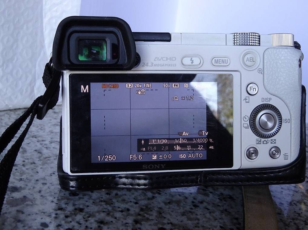 Sony Kamera: Sony Alpha 6000 & Objektiv – Gebraucht aus Buttisholz von rappirosen 3