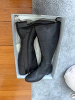Elegante, schwarze Lederstiefel, Gr. 37.5