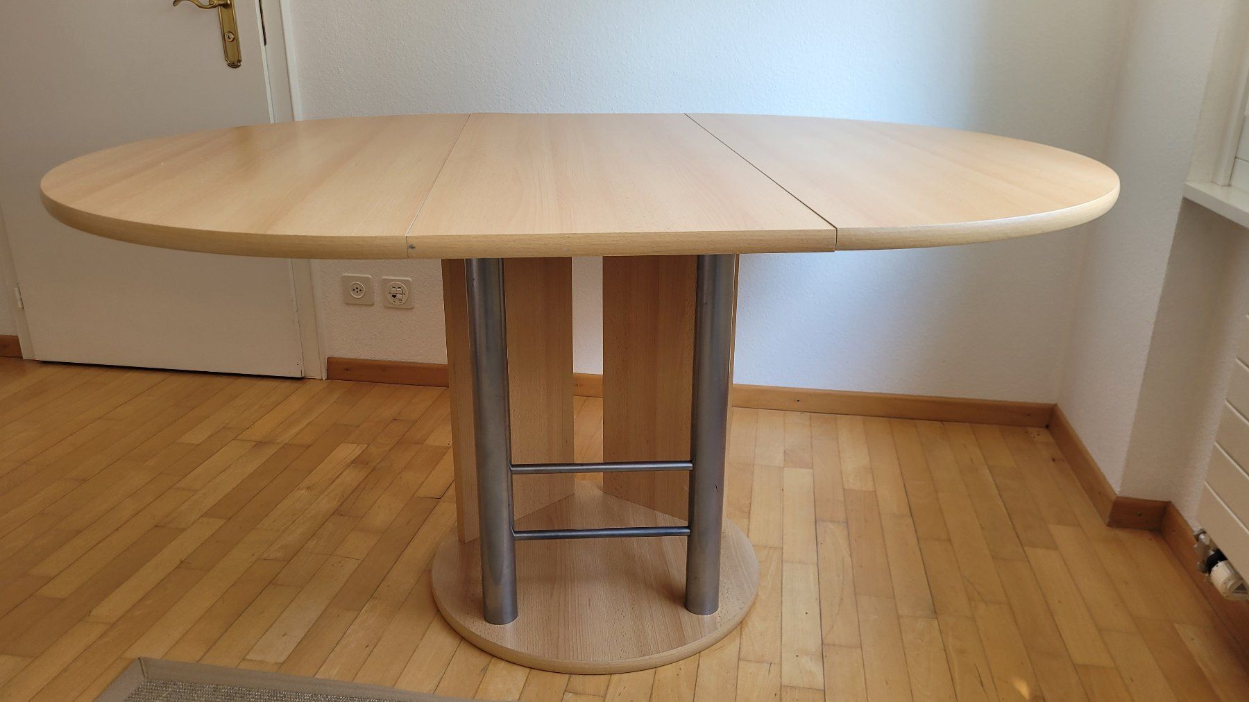 Tavoli: Ausziehtisch (rund/oval) – Usato da Hauenstein venduto da inf_jv9k 1