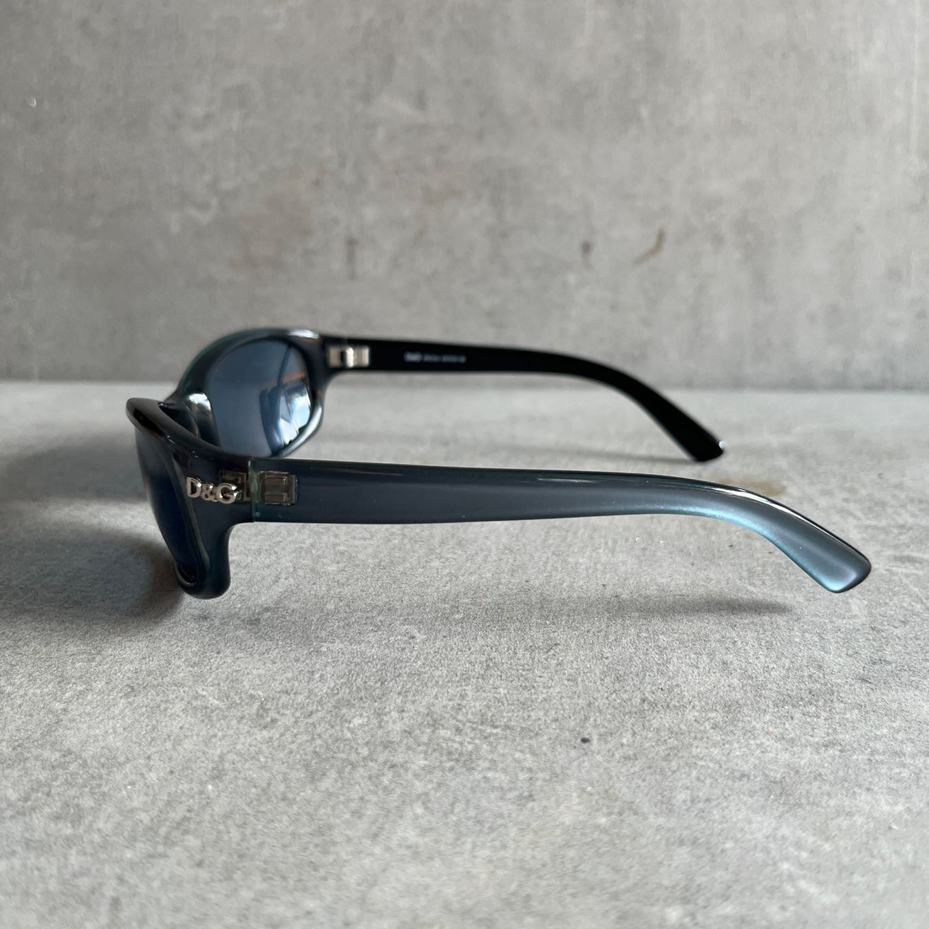 Dolce & Gabbana Occhiali & Lenti: 2000s Dolce & Gabbana Vintage Sunglasses – Usato da Bern venduto da shoprestoredvintage 1