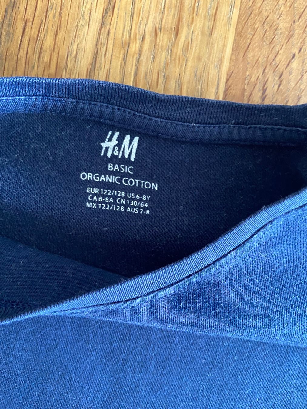 H&M Maglioni & Felpe: Langarm Shirt H&M, BASIC, 122/128cm, Organic cotton – Usato da Bassersdorf venduto da och_928l 1