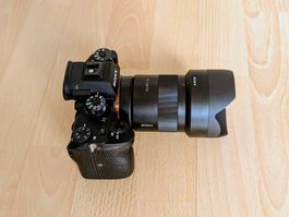 Sony A9 + FE 55mm F 1.8 ZA (Wie neu, 818 Auslösungen)
