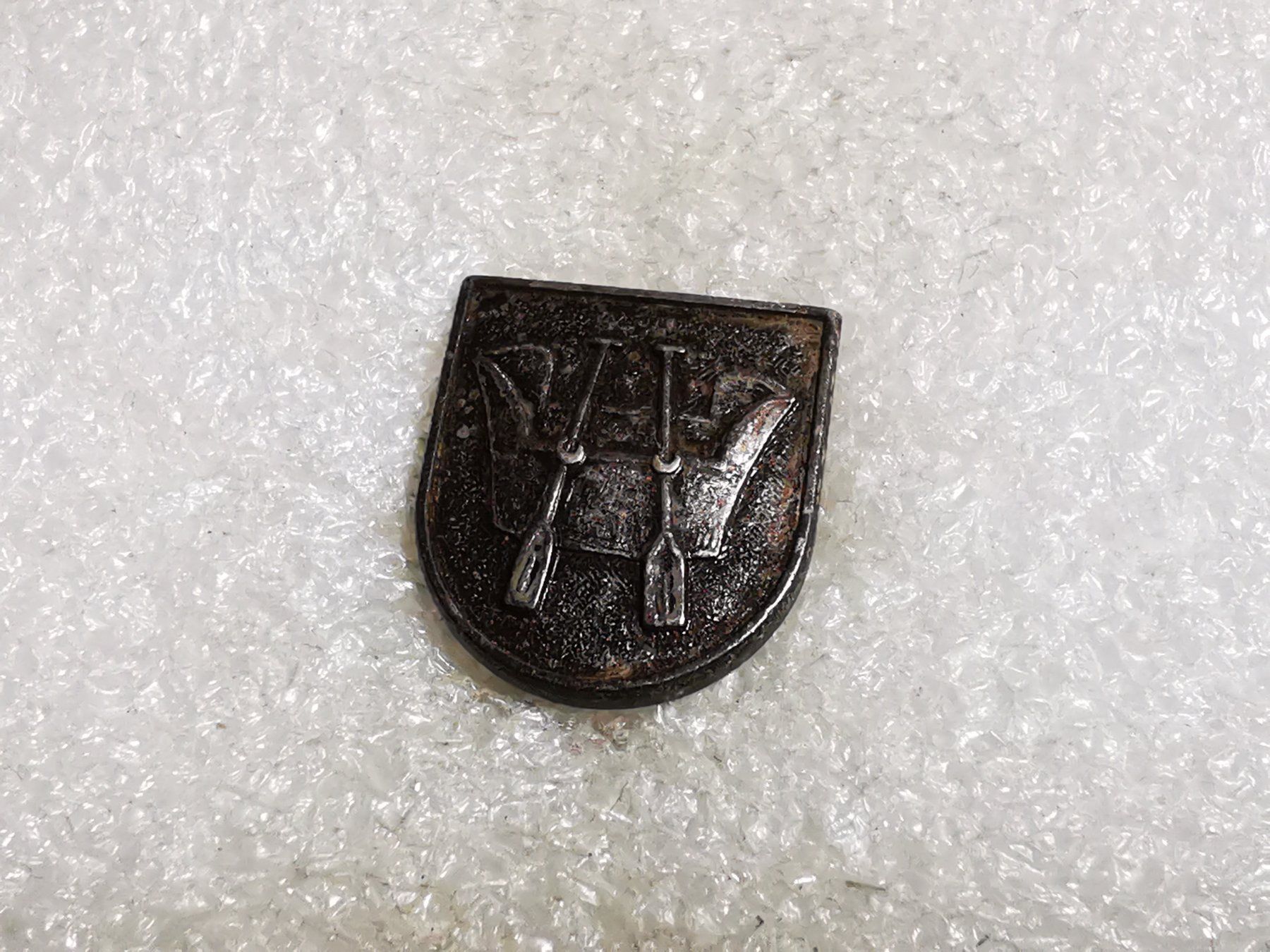 Placchette & Badge: Ansteckpin 91: – Usato da Oppligen venduto da Pin-Fall-Shop