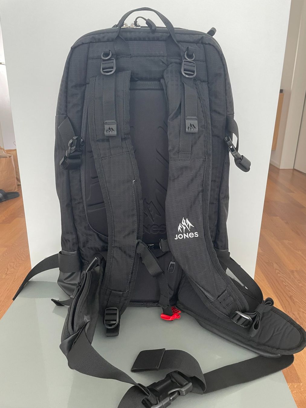 Jones Sacs à dos: Jones Dscnt 32L Split Boarding Backpack – D'occasion à Zürich par ger_p6mz 1