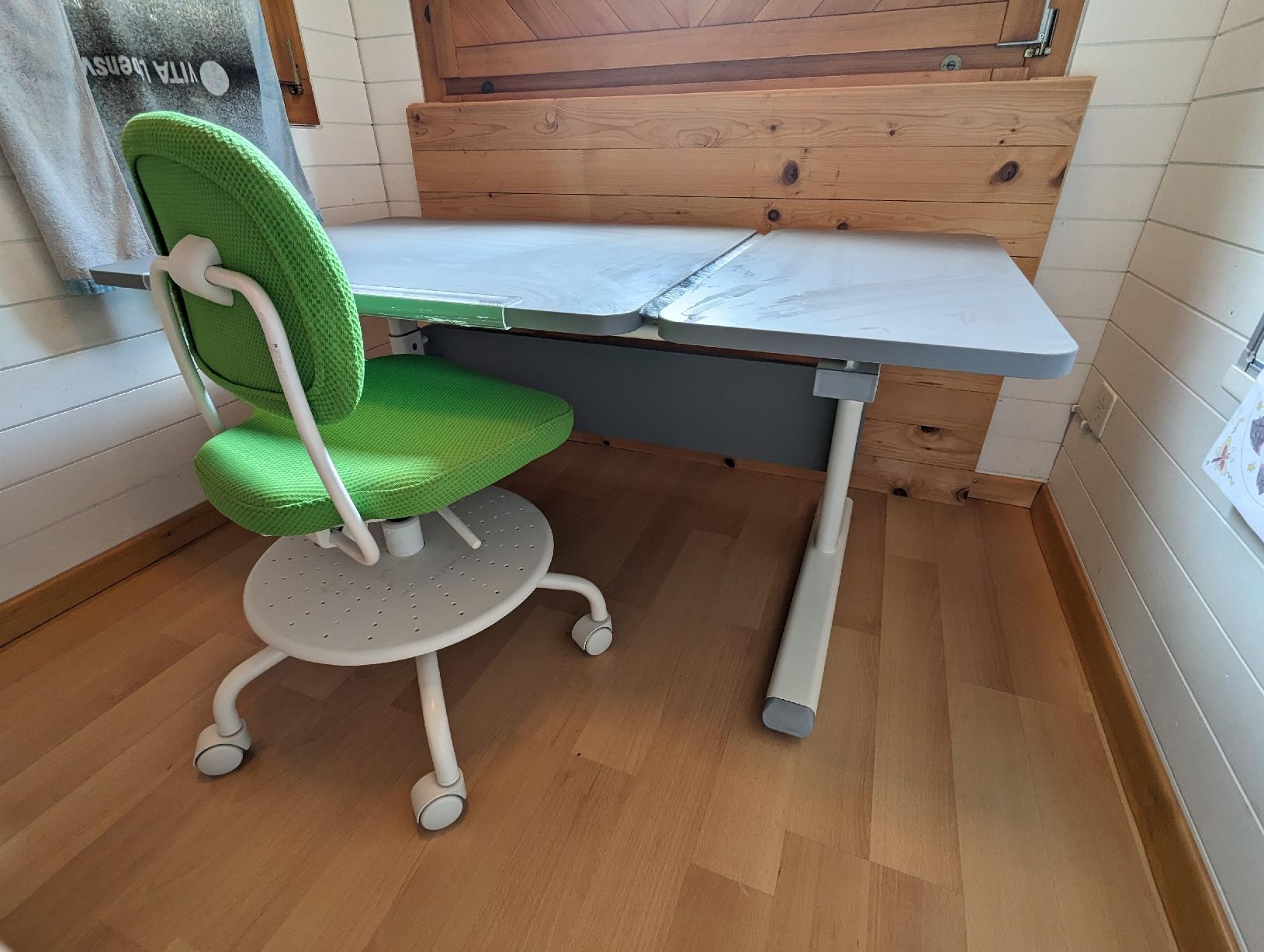 Scrivanie: Kinderschreibtisch Modell DALVIN – Usato da Rudolfstetten venduto da stiblomat 1