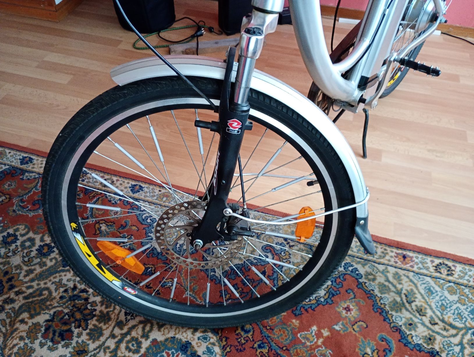 Vélos: E-Bike Damen Rad Silber   – D'occasion à Degersheim par don_bj5h 4